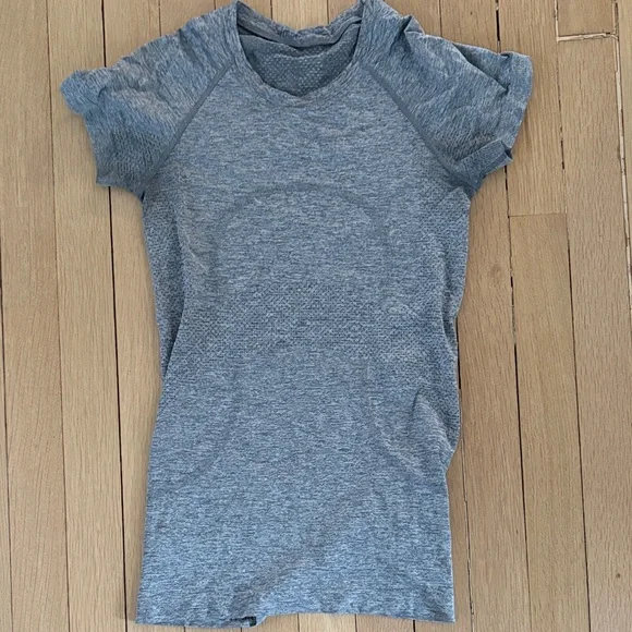 Lululemon swiftly tech - Picture 1 of 4
